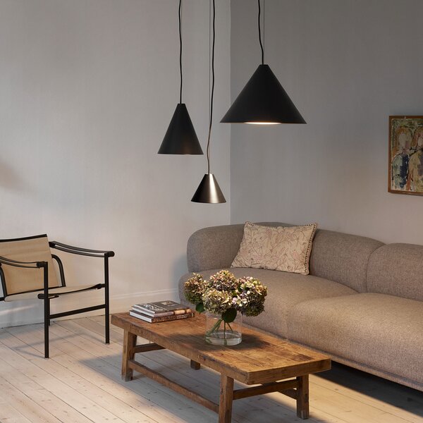 Louis Poulsen Keglen lampă susp. LED 17,5cm negru, reglabil, Negru, Camera de zi / sufragerie, Metal, Design