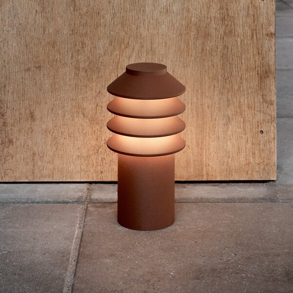Louis Poulsen Bysted Garden, 25 cm, placă de bază, corten, 927, Maro / Rugină, Aluminiu, Design