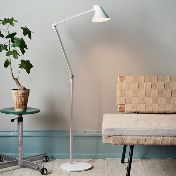 Louis Poulsen NJP lampă de podea LED 3000K alb, reglabil, Alb, Camera de zi / sufragerie, Metal, Design