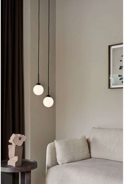Nuura Aps Lampă suspendată Apiales 1, Ø 12 cm, negru/opal, reglabil, Negru, Camera de zi / sufragerie, Sticlă, Design