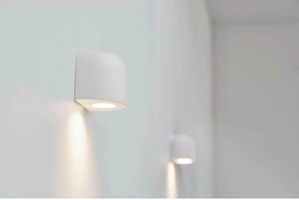 LOOM DESIGN aplică de perete LED Nyx, albă, reglabil, Alb, Camera de zi / sufragerie, Aluminiu, Modern