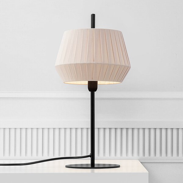 Nordlux Lampă de masă Dicte, abajur legat manual, amber, Bej, Camera de zi / sufragerie, Țesătură / Textil, Scandinavă