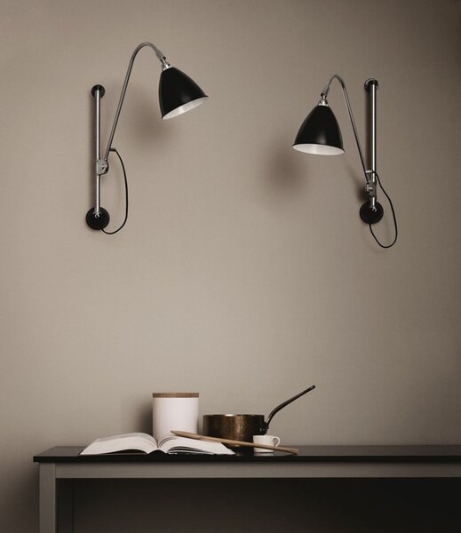Lampă de perete GUBI, Auriu / Alamă, Camera de zi, Metal