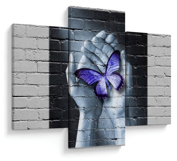 Tablou - Fluture violet pe perete (90x60 cm)