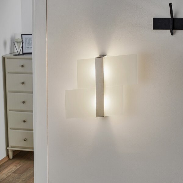 SOLLUX LIGHTING Aplică de perete Shifted, două secțiuni din sticlă, cromat, reglabil, Alb, Camera de zi / sufragerie, Sticlă, Modern