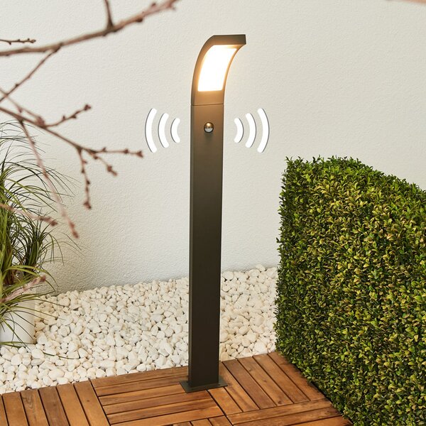 Lucande Bornă luminoasă LED Juvia, 100 cm, detector de mișcare, IP54, Negru, Aluminiu, Modern