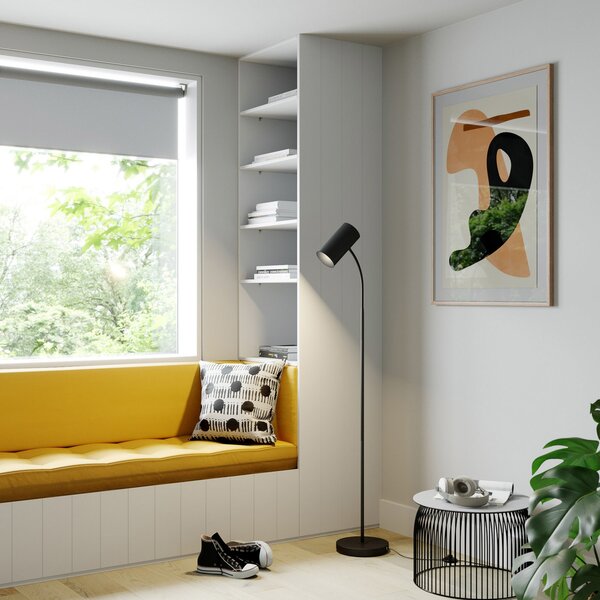 Lindby Lampadar Karoli, negru, 156 cm, metal, braț flexibil, Negru, Camera de zi / sufragerie, Metal, Modern