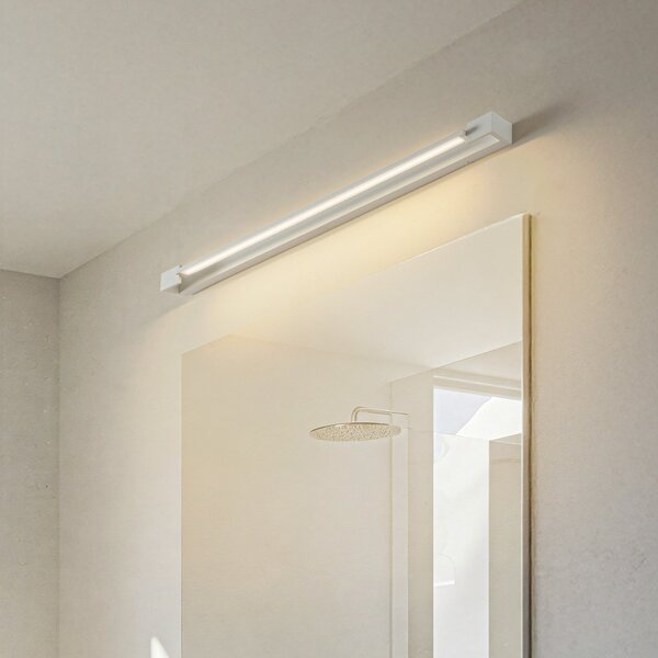 Arcchio Aplică de perete LED Jora, 90 cm, alb, orientabilă, IP44, Alb, Baie, Aluminiu, Modern