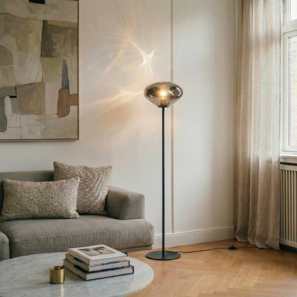 Lindby Lampadar Lelia, gri fumuriu, sticlă, metal, 150 cm, Gri, Camera de zi / sufragerie, Sticlă, Design