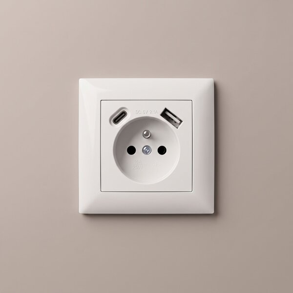 Priză simplă cu împământare + USB-A USB-C OSTE JNH004-G White