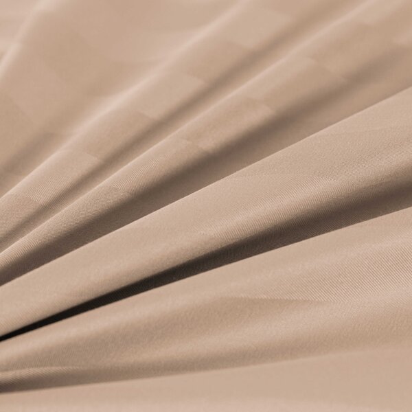 Lenjerie de pat hoteliera din microfibra JASMINE bej - dunga 2 cm Dimensiunile lenjeriei: 70 x 90 cm | 140 x 200 cm
