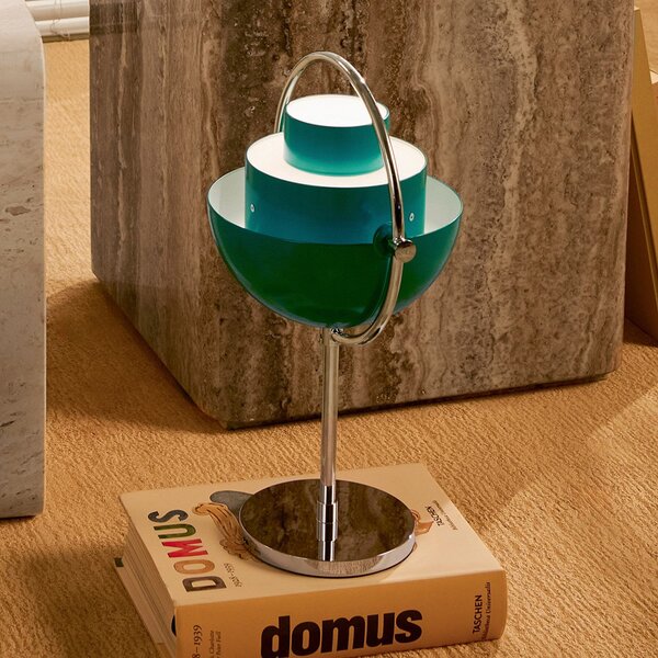 GUBI Lampa de masă cu baterie Gubi Multi-Lite, crom/albastru-verde, 30 cm, reglabil, Metalic, Camera de zi / sufragerie, Metal, Design