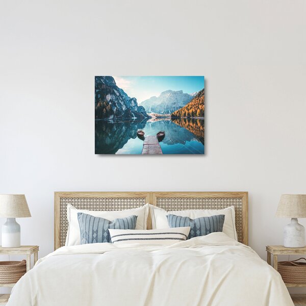 Tablou pe sticlă - Bărci pe Lacul Braies (70x50 cm)