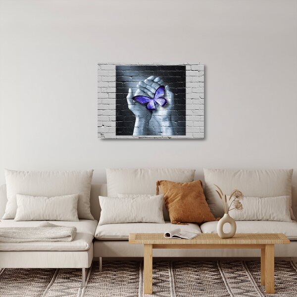 Tablou pe sticlă - Fluture violet pe perete (70x50 cm)