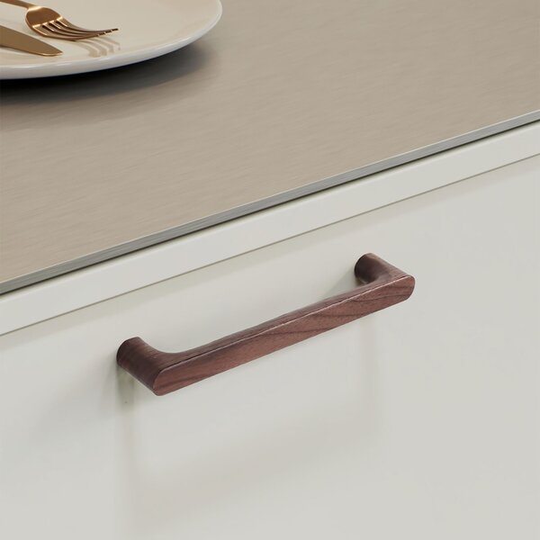 Maner din lemn pentru mobilier, model Skala, distanta dintre gauri = 96 | 160 | 256 mm, finisaj nuc