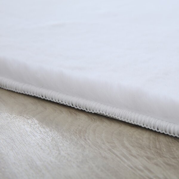 Covor Pouffy V1 Alb 200 x 290cm