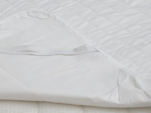 Protectie saltea impermeabila matlasata pentru patut 70 x 140 cm