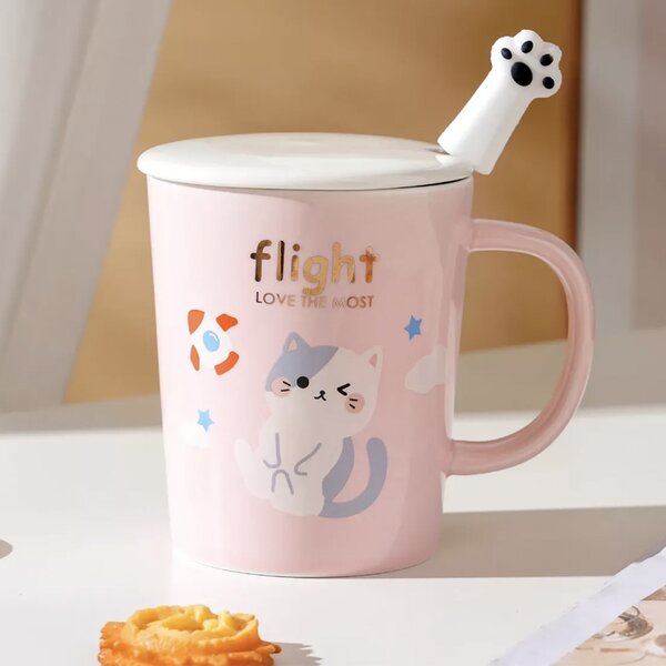 Cana cu capac din ceramica si lingurita Pufo Love Kitty pentru cafea sau ceai, 250 ml, roz
