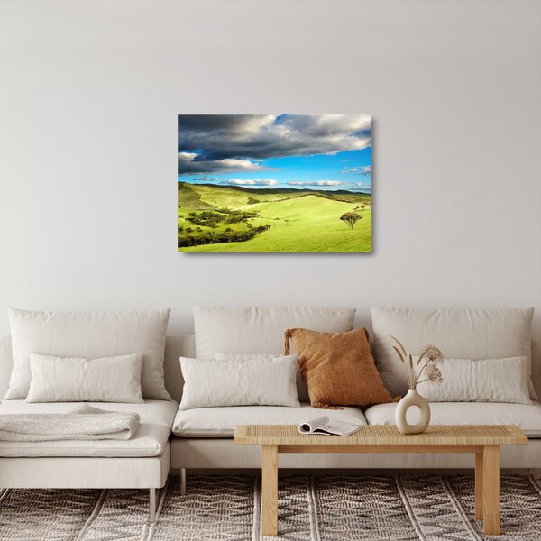 Tablou pe sticlă - Peisaj verde cu dealuri (70x50 cm)