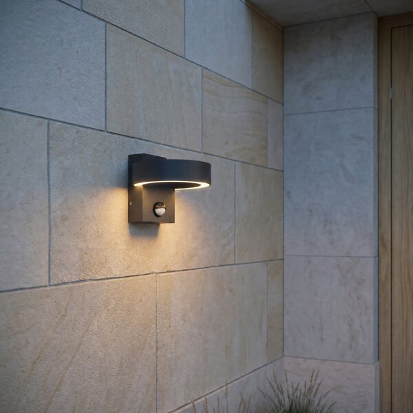 Lucande Lampa de perete pentru exterior cu LED Nirella, negru, CCT, senzor, Negru, Metal, Modern