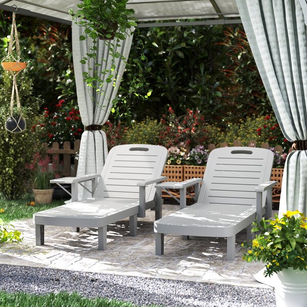 Outsunny Set 2 Șezlonguri cu Spătar Reglabil în 5 Poziții, Măsuță și Brațe Ergonomice, 79x158x88 cm, Gri | Aosom Romania