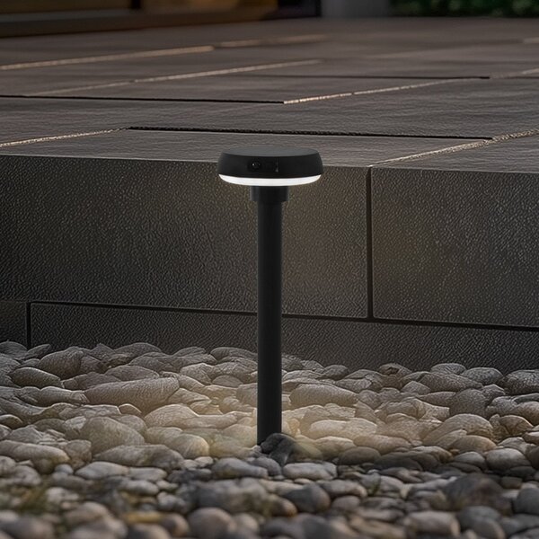 Lindby Lampa solară LED cu țăruș Brinca, negru, PC, senzor, Negru, Plastic, Modern