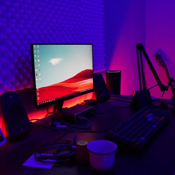 Bandă LED RGBW dimabilă 6,6m LED/7,5W/USB Tuya Brilo + telecomandă