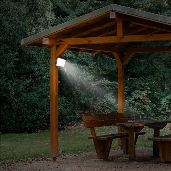 Proiector LED de exterior cu senzor LED/10W/230V 4000K IP44 Solight WM-10WS-Q