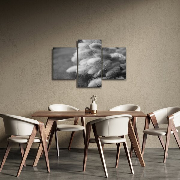 Tablou - iarbă de coadă de iepure pe masă (90x60 cm)