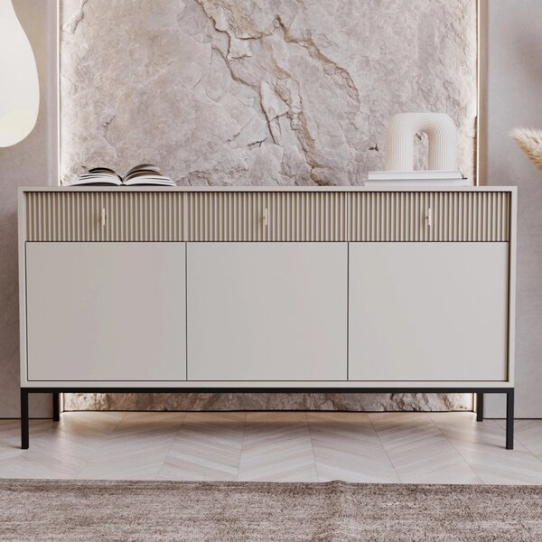 Comodă 154 cm cu front striat culoare cașmir – MARCOS