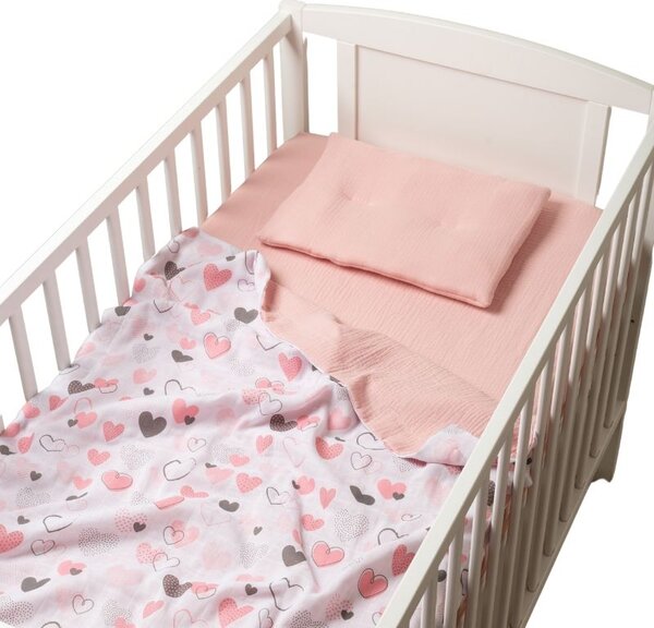 Lenjerie de vara din muselina pentru patut 120x60 cm Kidizi Pink Hearts, include cearceaf, perna si paturica cu doua fete, bumbac 100%