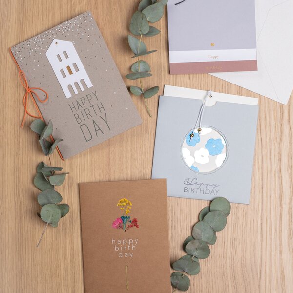 Felicitare din hartie pentru ziua de nastere LITTLE HOUSE HAPPY BIRTHDAY