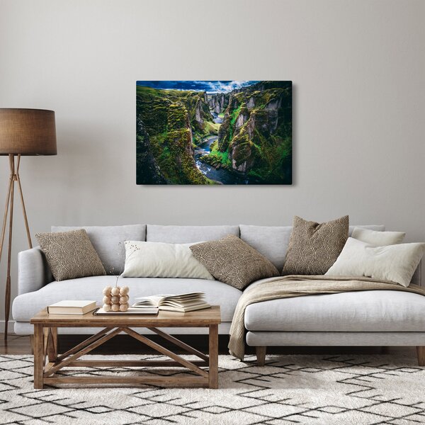 Tablou - Râu într-o vale stâncoasă (90x60 cm)