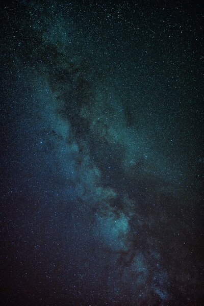 Fotografie de artă Astrophotography of blue Milky Way III, Javier Pardina, (26.7 x 40 cm)