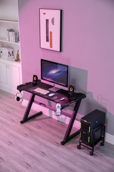 Birou gaming SIG 03B, sistem iluminare LED, bază metalică în formă de Z, picioare reglabile, 120x60x76 cm