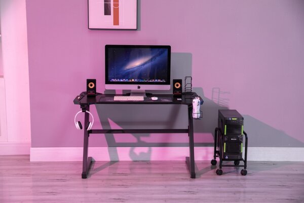 Birou gaming SIG 03B, sistem iluminare LED, bază metalică în formă de Z, picioare reglabile, 120x60x76 cm