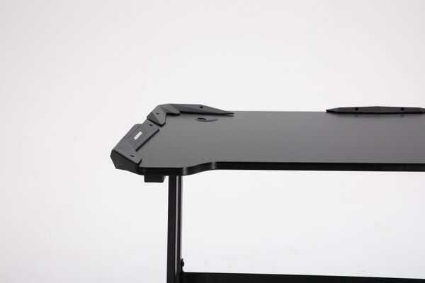 Birou gaming SIG 04B, sistem iluminare LED, bază metalică dubla în formă de Z, picioare reglabile, 120x60x76 cm