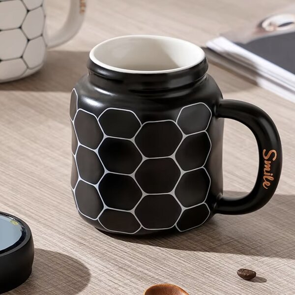 Cana din ceramica cu capac Pufo Simply Smile pentru cafea sau ceai, 400 ml, negru