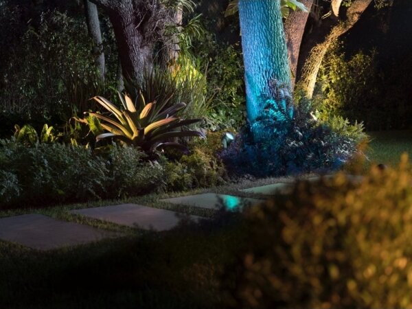 Philips Hue LILY 17462/30/P7 LED RGB lampă exterior dimabilă 15W 24V IP65