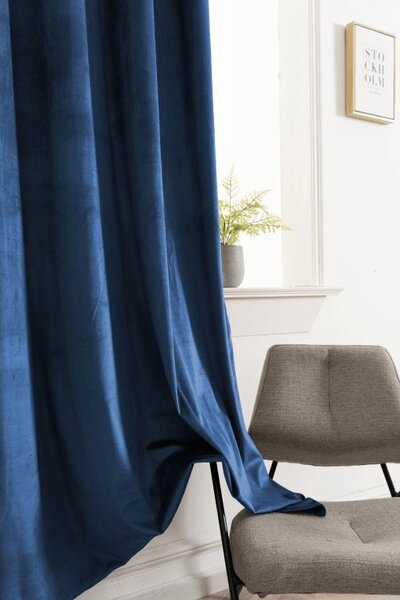 Draperie opaca ELVIO VELVET 140x250 cm, albastru marin Agatat: Inele metalice