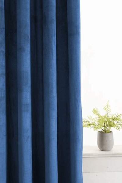 Draperie opaca ELVIO VELVET 140x250 cm, albastru marin Agatat: Inele metalice