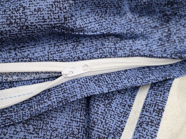 Lenjerie de pat din bumbac Renforce BLUE LINE albastru Dimensiunile lenjeriei: 70 x 90 cm | 140 x 200 cm
