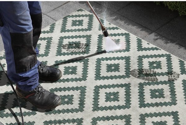 Covor reversibil adecvat pentru interior și exterior verde-crem 80 x 345 cm Malta - NORTHRUGS