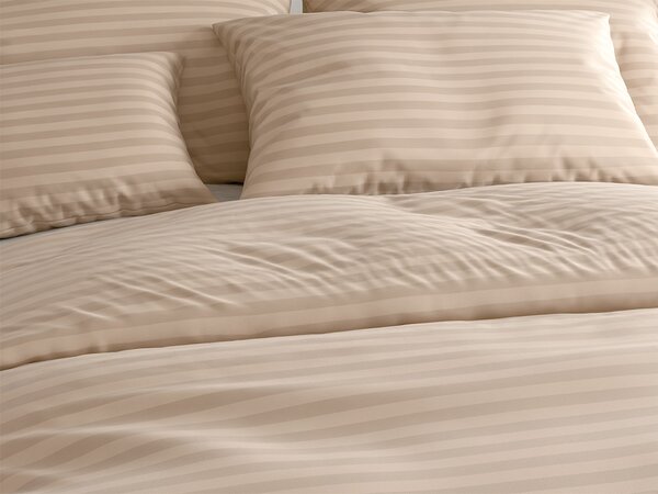Lenjerie de pat hoteliera din microfibra JASMINE bej - dunga 2 cm Dimensiunile lenjeriei: 70 x 90 cm | 140 x 200 cm