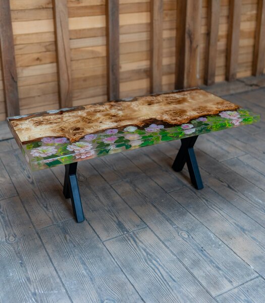 Măsuță de cafea unicat Eternal garden - plop bubos și rășină cu flori - 120x60 cm