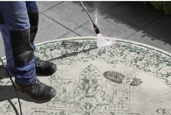 Covor adecvat pentru exterior NORTHRUGS Borbon, ø 200 cm, verde-crem