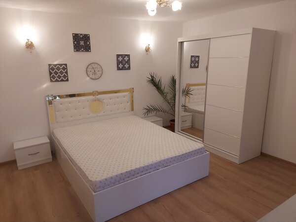 Set Dormitor Victoria Alb cu pat de 160 cm x 200 cm