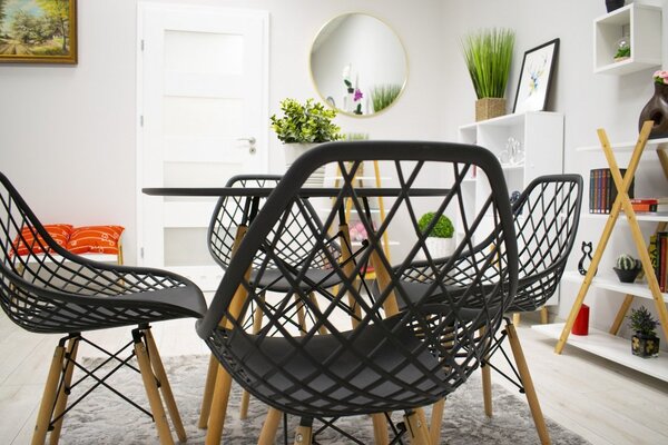Scaun în stil scandinav Black String