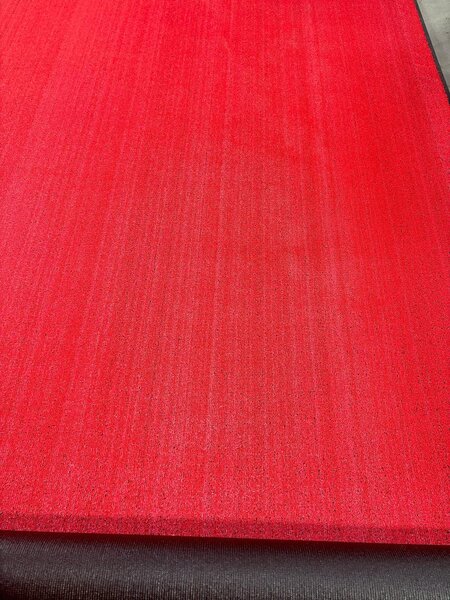 Mocheta tip Gazon Artificial Flat 7, Latime 1m, Marime 100 x 300 cm, Rosu, Inaltime Fir 7 mm, Antialergic, Polipropilena, Curte, Terasa, Balcon