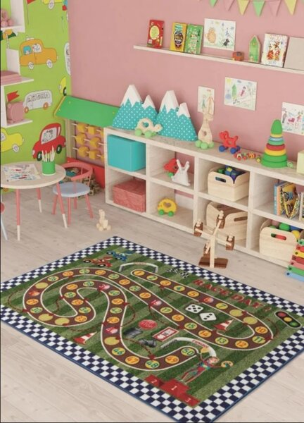 Covor Camera Copii Racing Game, Marime 133 x 190 cm, Verde, Inaltime Fir 10 mm, Antiderapant, Antialergic, Poliamida, Gradinita, Cresa, Loc de Joaca